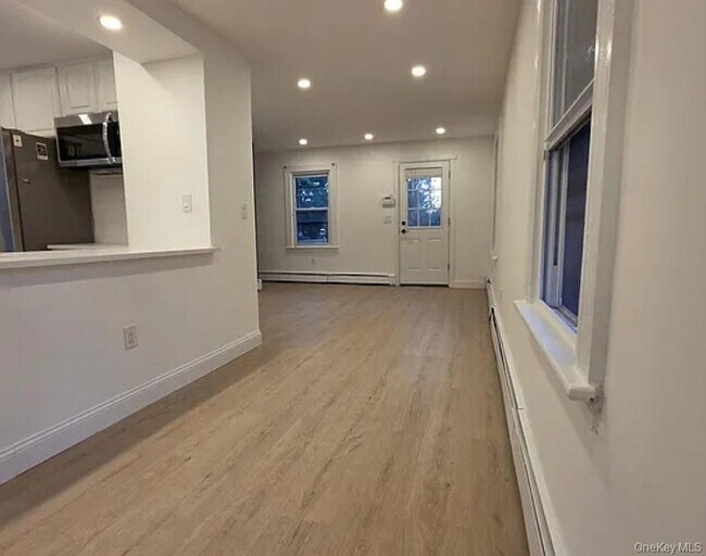 Foto del edificio - 27 B Wood Rd