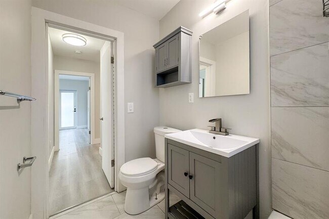 Foto del edificio - 1641 NE 5th Ct