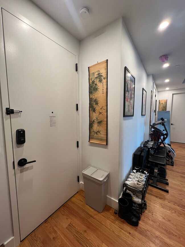 Foto del edificio - 2715 Fulton St