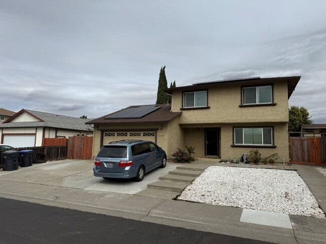 Building Photo - Unique 5 Bedroom 2 Story w/ Solar Suisun *...