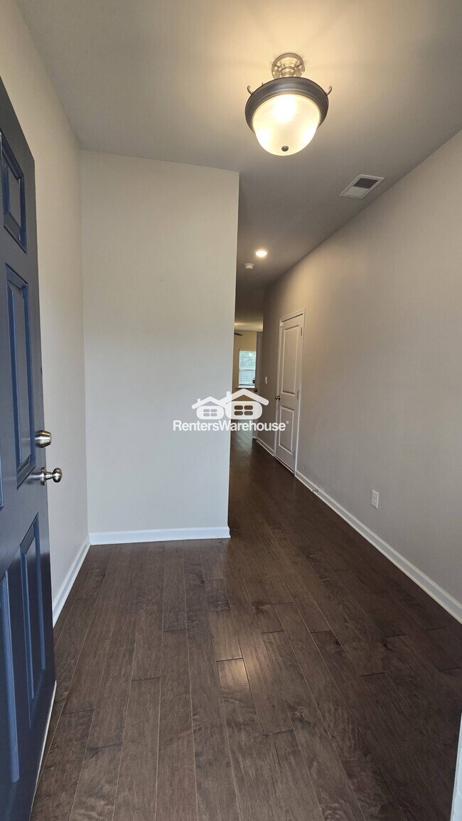 Building Photo - 7055 Mimosa Blf