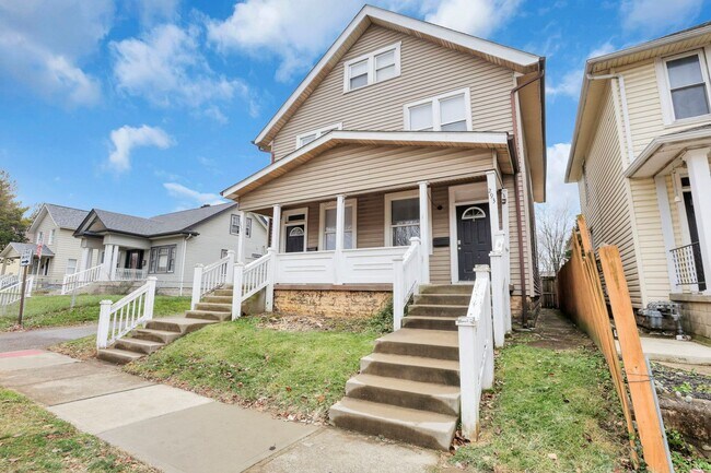 Foto del edificio - 293-295 Woodrow Ave