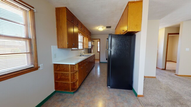 Foto del edificio - 3 Bedroom, 1 bathroom with Double Detached...