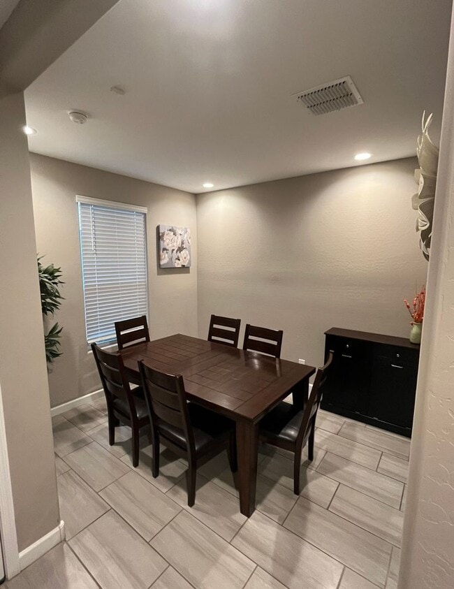 Building Photo - 8530 W Millerton Way