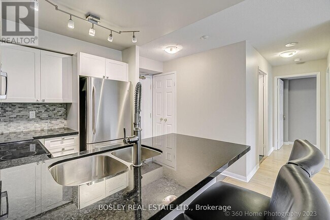 Photo du bâtiment - 109 Front St E