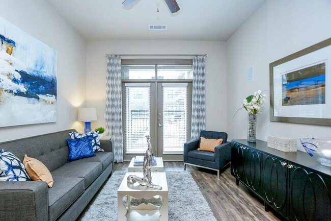 Building Photo - 2033 S Gessner Rd