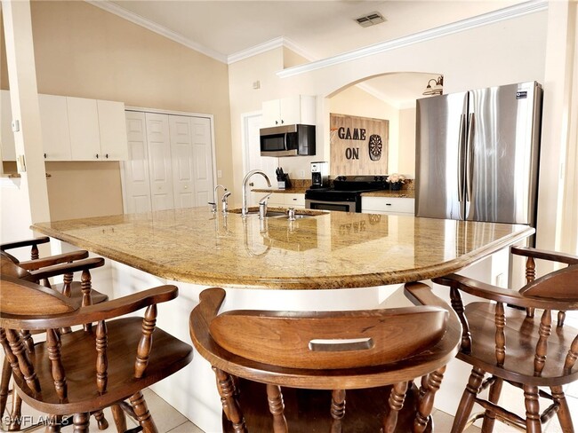 Foto del edificio - 101 NW 35th Pl