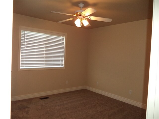 Foto del edificio - 659 N Tidwell Way