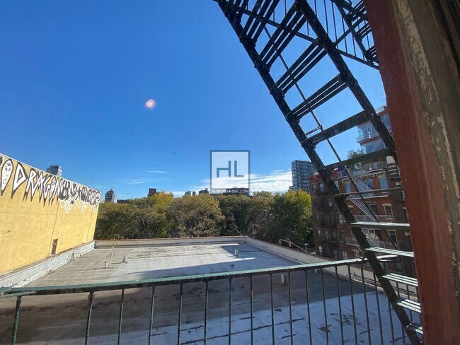 Foto del edificio - 8 RIVINGTON STREET #14