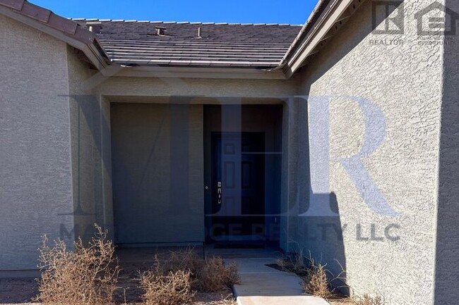 Building Photo - 3Bed/2Bath House in Arizona City! $399 MOV...