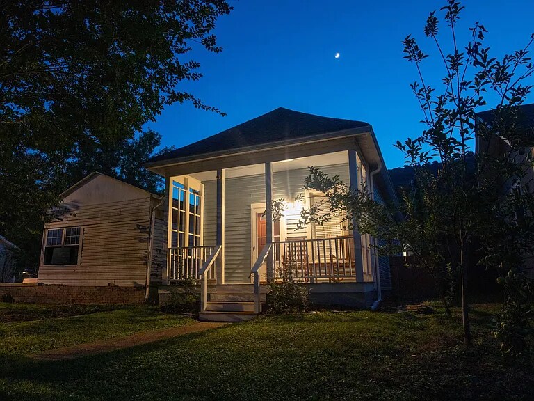 Foto principal - 4915 Virginia Ave