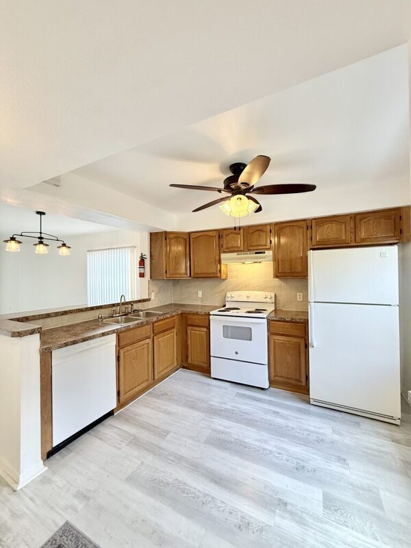 Foto del edificio - 380 2nd Ave N