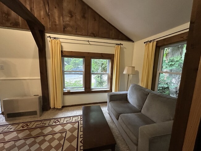 Building Photo - Charming Barrington Cottage Retreat: Fully Equipped 1BR Living with Private Yard Space!
