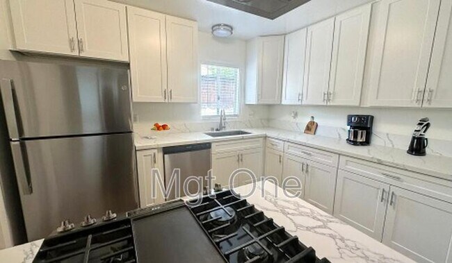 Photo - 425 Glenhill Dr House