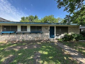 Building Photo - 7504 Northcrest Blvd