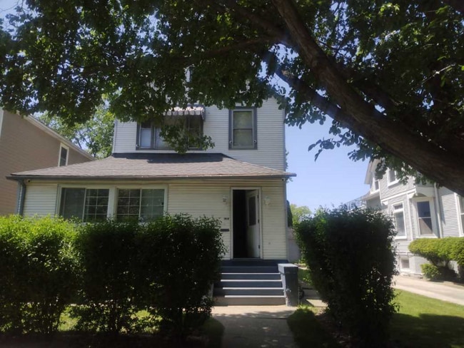 Building Photo - 1818 Darrow Ave