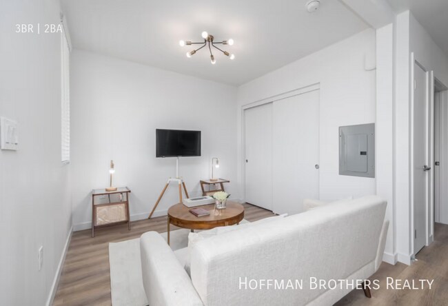 Foto del edificio - 1635 E 117th St