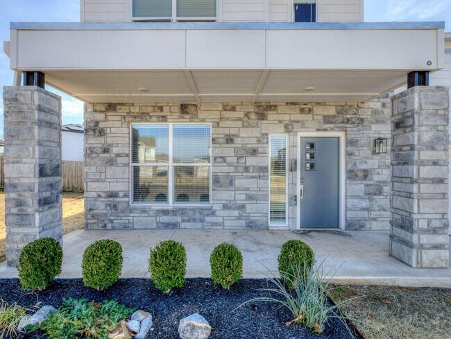 Foto del edificio - 508 NW 176th Terrace