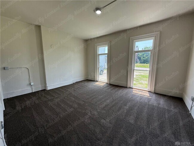 Foto del edificio - 314 Selma Rd