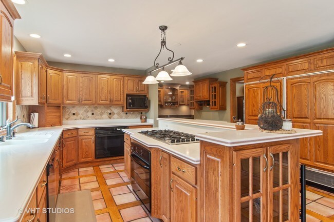 Building Photo - 145 Clover Hill Ln