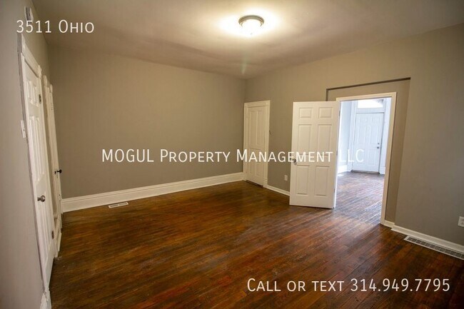 Building Photo - Sweet deal near Cherokee Street! ***FREE R...