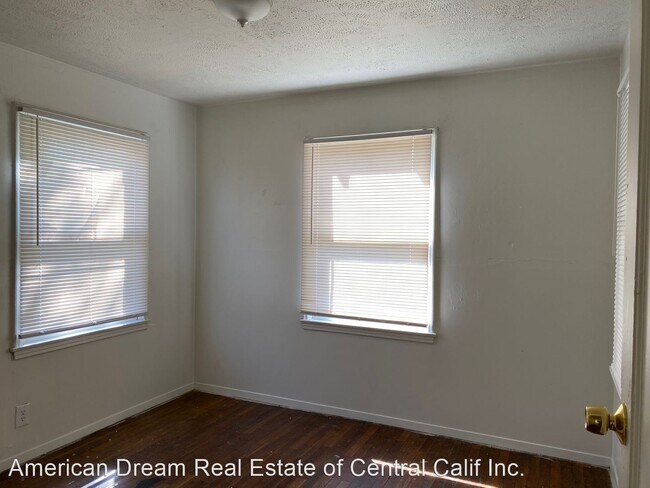 Building Photo - 2 br, 1 bath House - 306 G Street #C