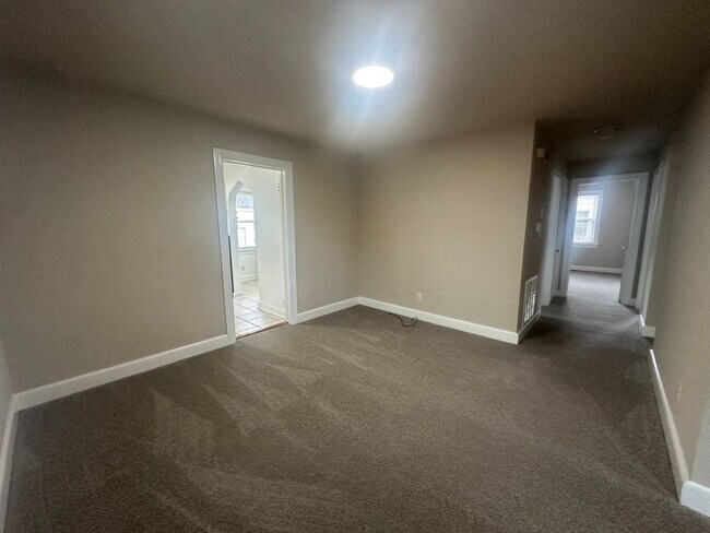 Foto del edificio - Updated 2-Bedroom Duplex in Cherokee Heights!