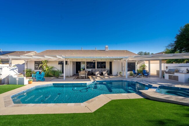 Foto del edificio - 3134 N 145th Ave