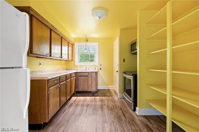 Building Photo - 4222 Chester Dr