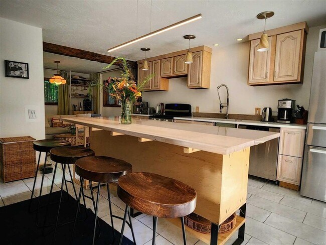 Foto del edificio - 436 N Elting Corners Rd