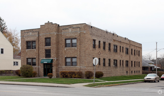 Building Photo - Opal Apartments