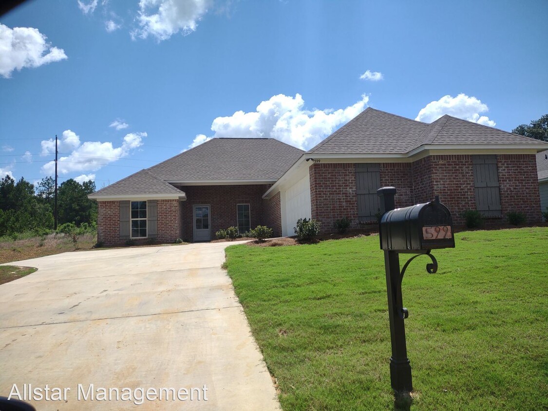 Primary Photo - 4 br, 3 bath House - 599 Westfield Drive