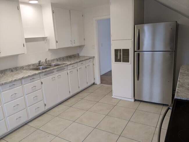 Foto del edificio - 916 Cornell Ave