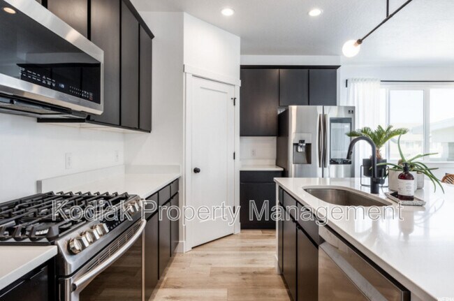 Foto del edificio - 5257 Copeland Dr