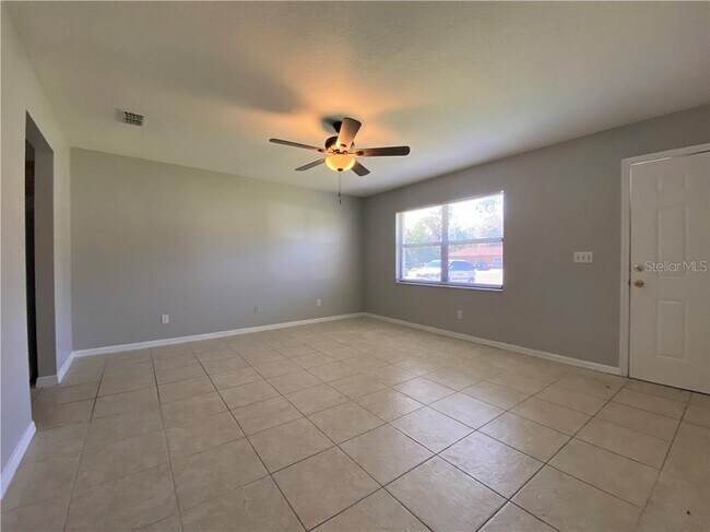 Foto del edificio - 1213 Pleasant Oaks Ct