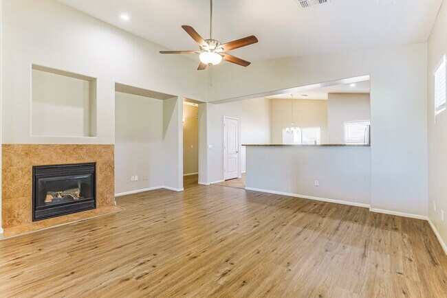 Building Photo - 3316 S 71st Ave