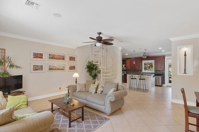 Building Photo - 907 Live Oak Rd