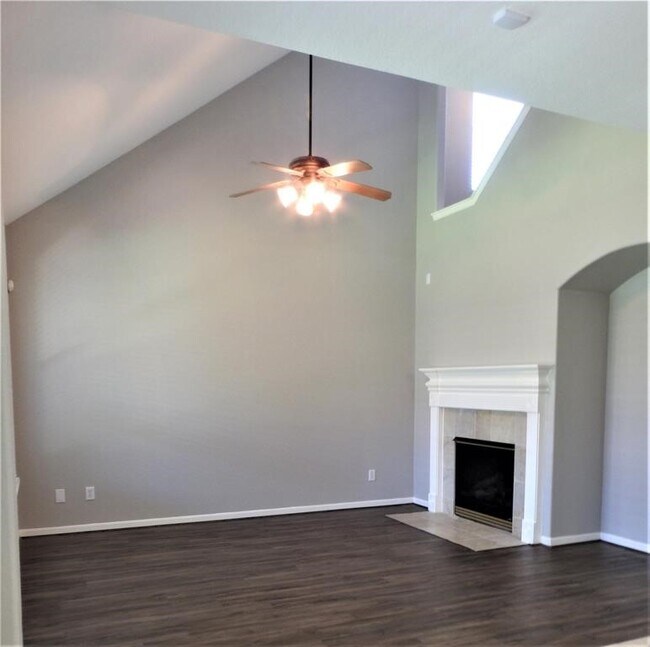 Building Photo - 21626 Shallow Glen Ln