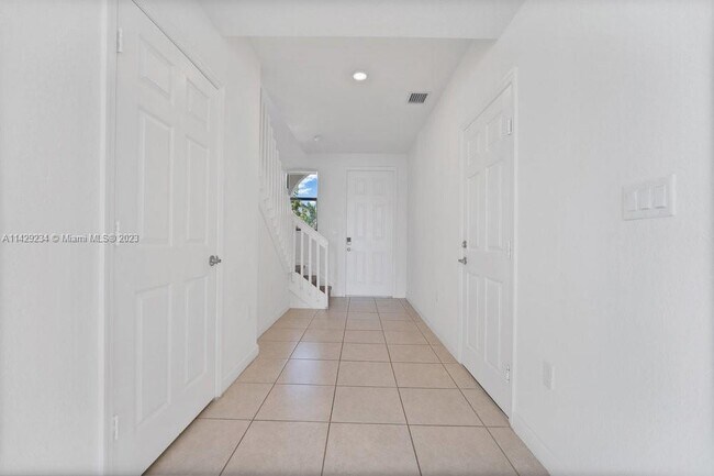 Foto del edificio - 11036 W 35th Way