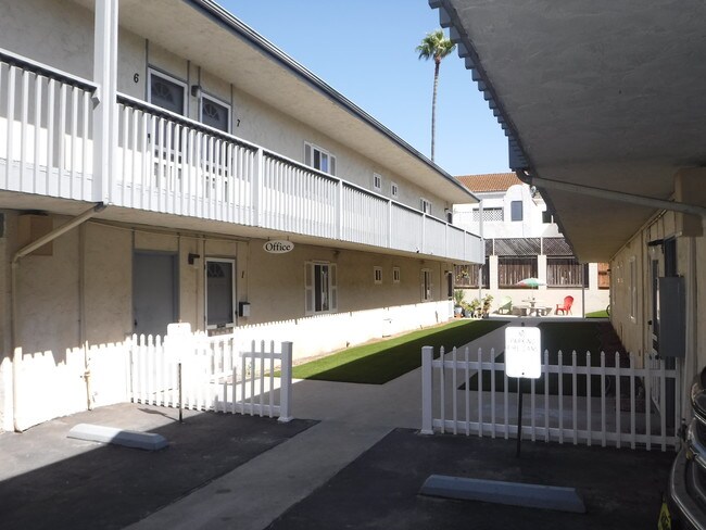 Foto del edificio - 391 Oak Ave
