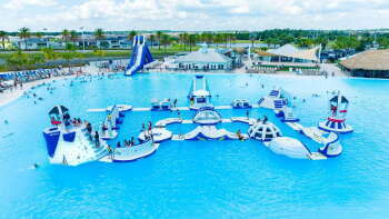 Foto del edificio - 8406 Blue Wave Ln E