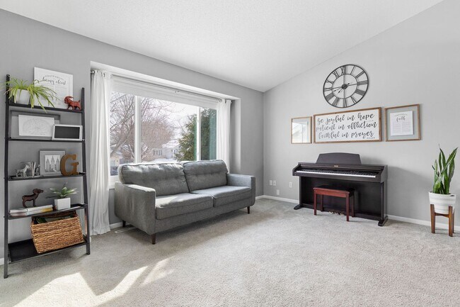 Foto del edificio - 445 43rd Ave NW
