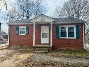 Building Photo - 521 S Beaumont Ave