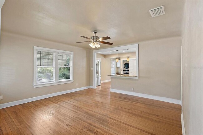 Foto del edificio - 769 Kirkwood Terrace N