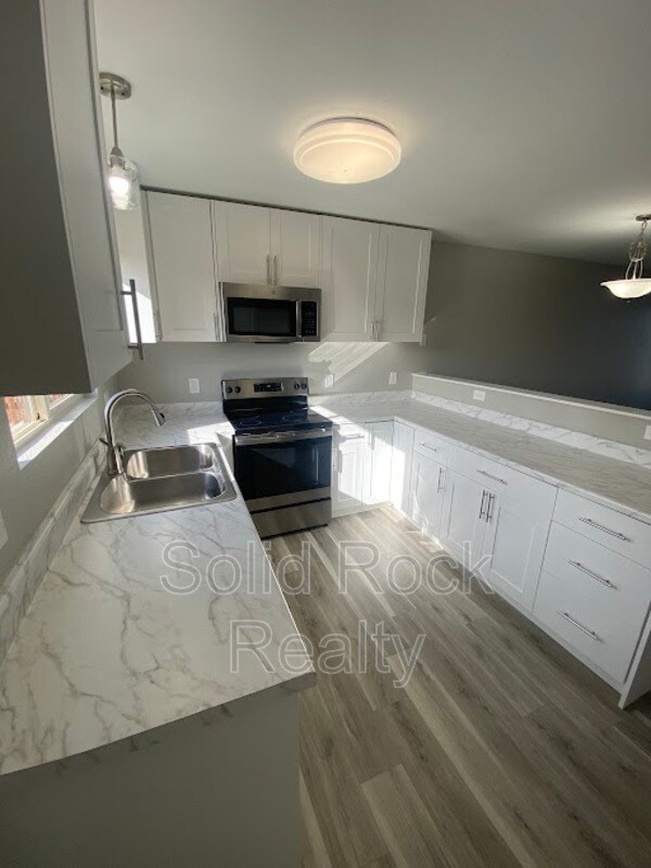 Building Photo - 2649 Bannister Ct
