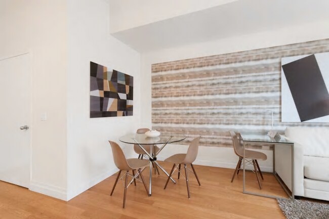 Foto del edificio - 2 bedroom in New York NY 10280