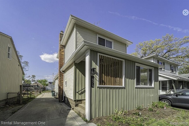 Foto del edificio - 575 E Drayton St