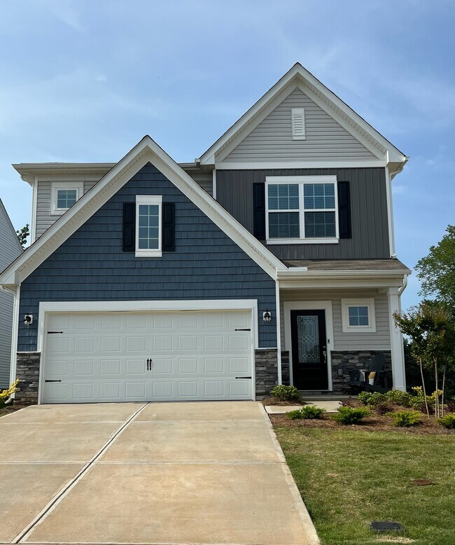 Building Photo - 105 Abersham Dr