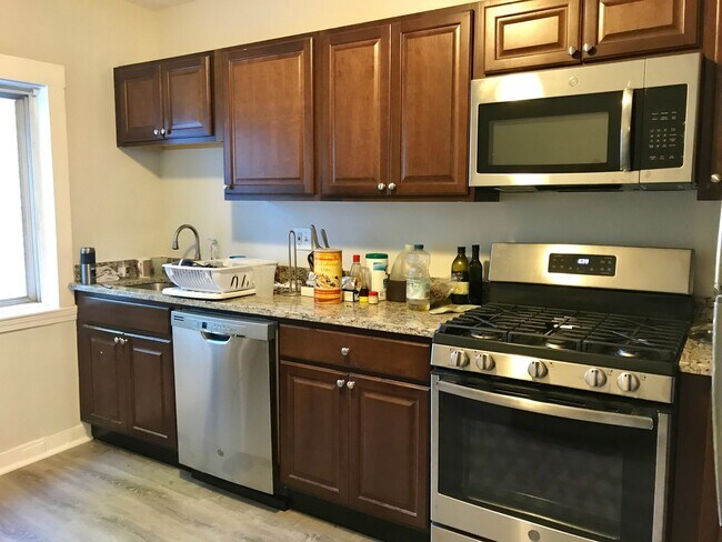 Foto del edificio - 76 Linden St