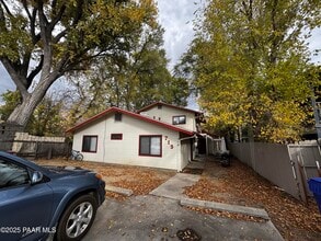 Building Photo - 719 Bird St